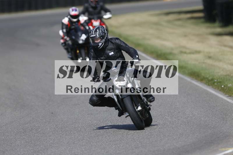 /21 17.06.2026  Ducati Schweiz Track Warmup ADR/Gruppe blau/52